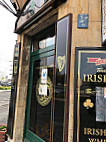 Dubliner Irish Pub outside