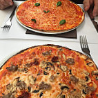 La Maddalena Trattoria Pizzeria food