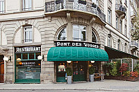 Pont Des Vosges outside