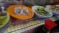 Yami Running Sushi food