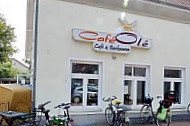 Café Olé outside