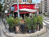Café Chérie outside