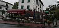 Cafe de la Mairie outside