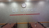 Le Gyros inside