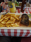 Le Saloon De Nath Et Sev food