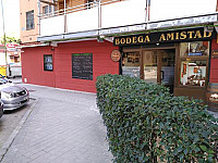 Bodega Amistad outside