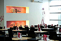 O Zen La Valentine inside