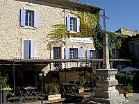 l'Auberge des Marronniers inside