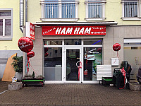 Ham Ham outside