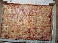 NINAS Pizza & Bistro food