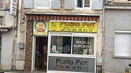 Pizza Pat outside
