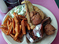 Mojo's Bbq And Grill food