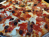 Grimaldi’s Coal Brick-oven Pizzeria food