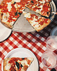 Grimaldi’s Coal Brick-oven Pizzeria food