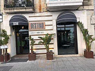 Destino Street Food Cafe outside