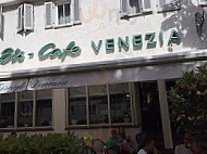 Eiscafe Venezia inside