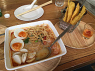Kin Thai food