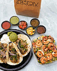 Victor's Mexican Grill food