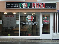 Top Pizza outside