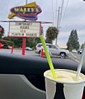 Wally's Drive-in outside