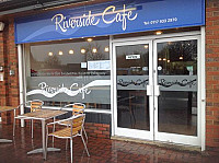 Riverside Cafe inside