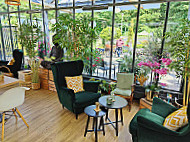 Goldis Gartencafe inside