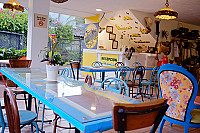 Tierra Maravilla Cafe inside
