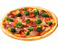 World of Pizza food
