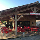 Le Resto Du Lac La Guinguette inside