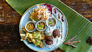 Charm Thai Lounge Crowne Plaza Muscat Ocec food