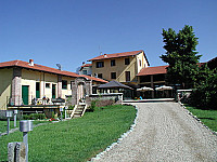 Il Mandorlo outside