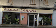 Pizzeria La Roma outside