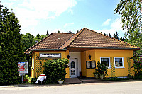 Landgasthaus Klein outside