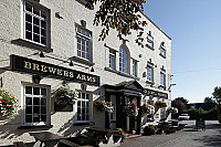 The Brewers Arms outside