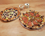 Presto Pizza food