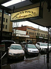 Brown's Towne Lounge And outside