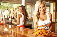 Hooters Downers Grove food