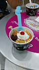 Menchie's Frozen Yogurt food