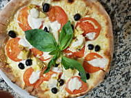 Pizzeria pomodoro e basilico food
