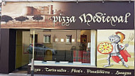 Pizza Medieval inside