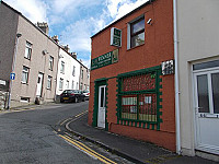 Winner Chinese Takeaway outside