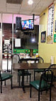 Fox's Pizza Den inside