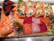 Sushi Paradise food