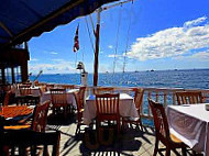 Lahaina Yacht Club inside