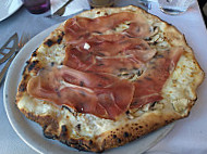 Pizzeria Genziana food