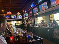 Mugs' N Jugs Sports And Grill Largo food