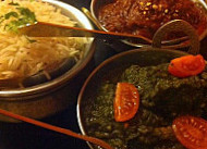 Dera Indian Restaurant food