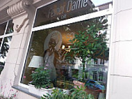 Café Feiner Dame outside