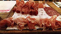 La Salumeria inside