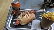 Primo's Gourmet Hot Dogs food